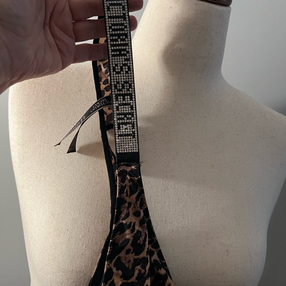 Victoria's Secret Leopard Print Women's Thong - Picture 3 of 3